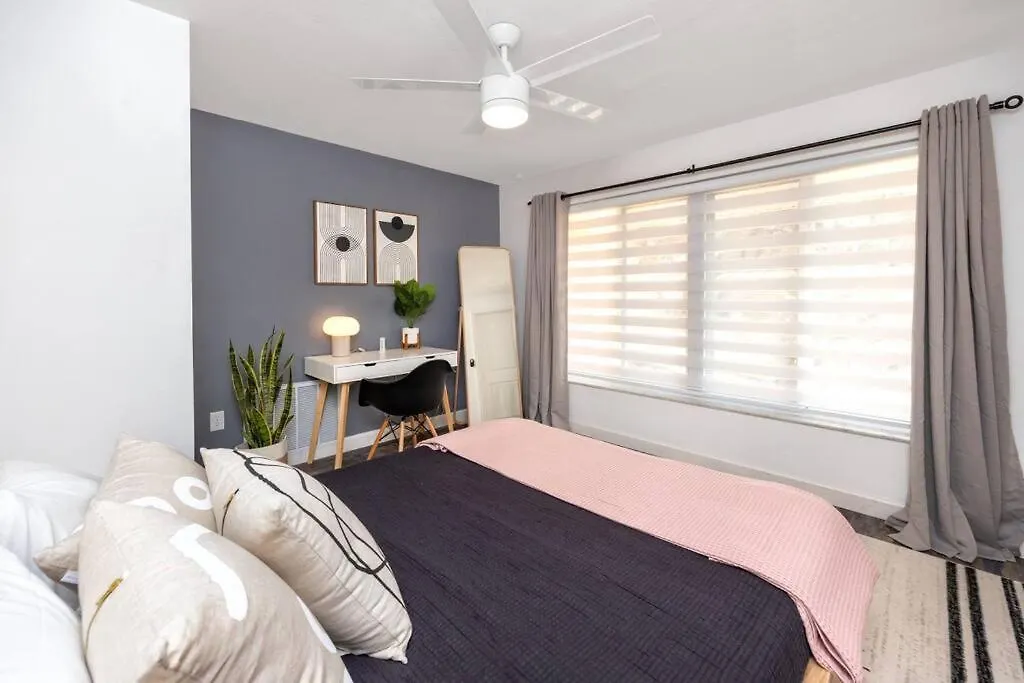 New! Clearwater Cabana - Incredible Home With Private Heated Pool Holiday home