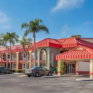 2* Motel Super 8 By Wyndham Clearwater/us Hwy 19 N